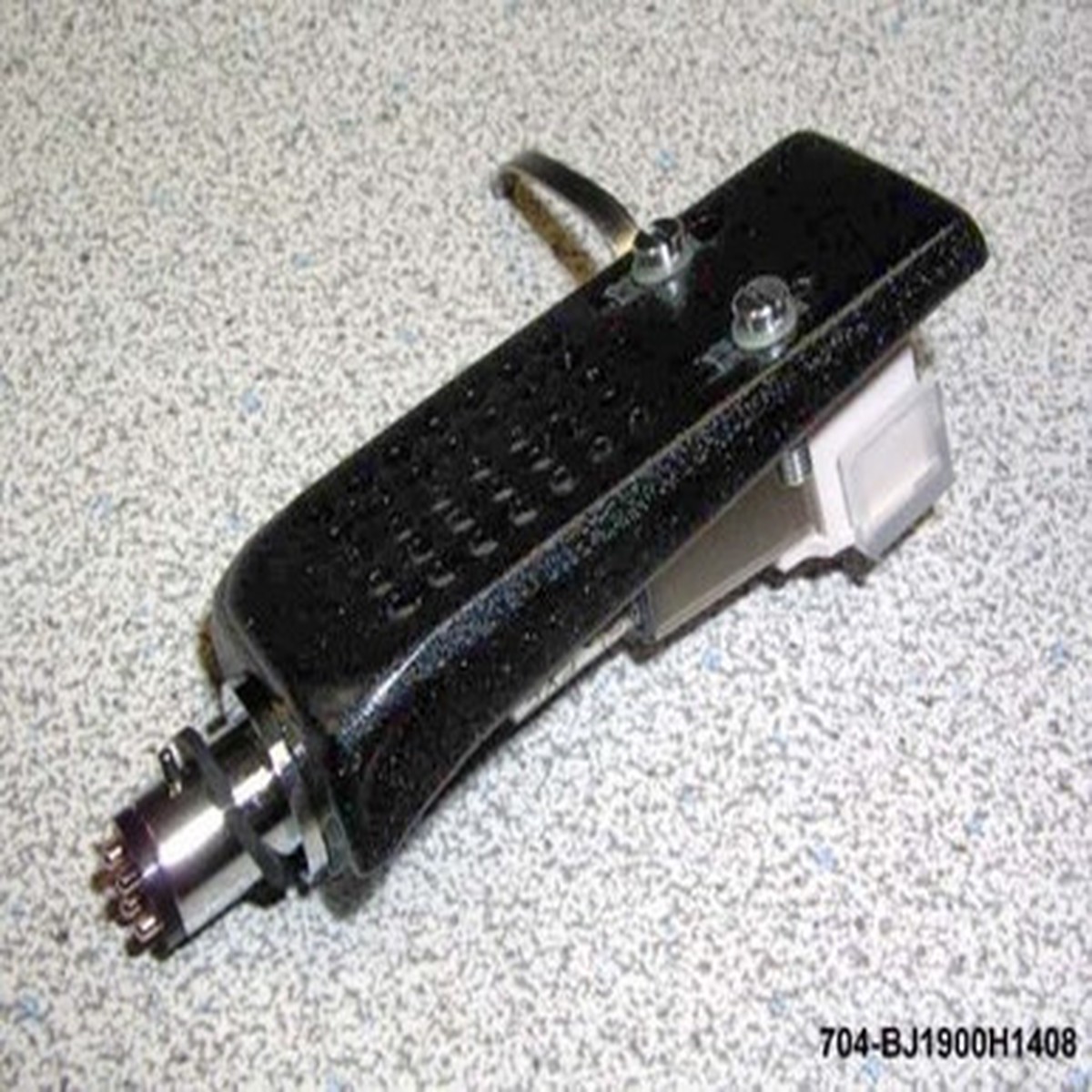 HEADSHELL W AT CARTRIDGE - 704-BJ1900H1408